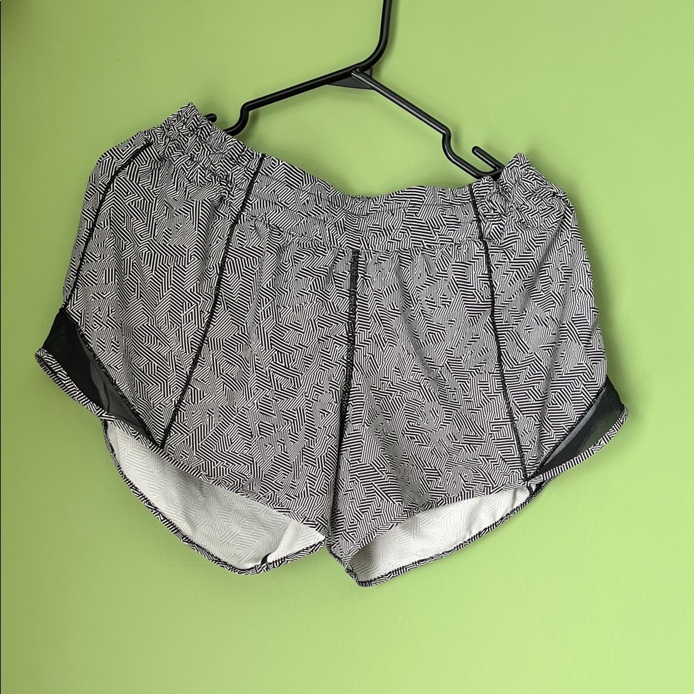 Lululemon Seawheeze 2020 hotty hot shorts